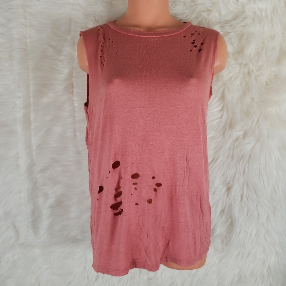 WOMEN'S DISTRESSED MUSCLE TANK SIZE MEDIUM